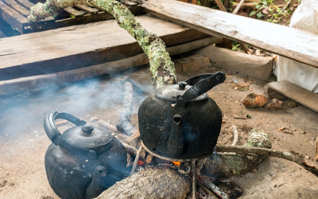 Pros and Cons of Boiling Water During Emergencies